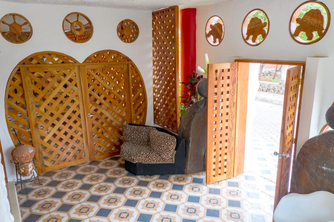 Royal Galapagos Inn ปูแอร์โต บาเกริโซ โมเรโน ภายนอก รูปภาพ