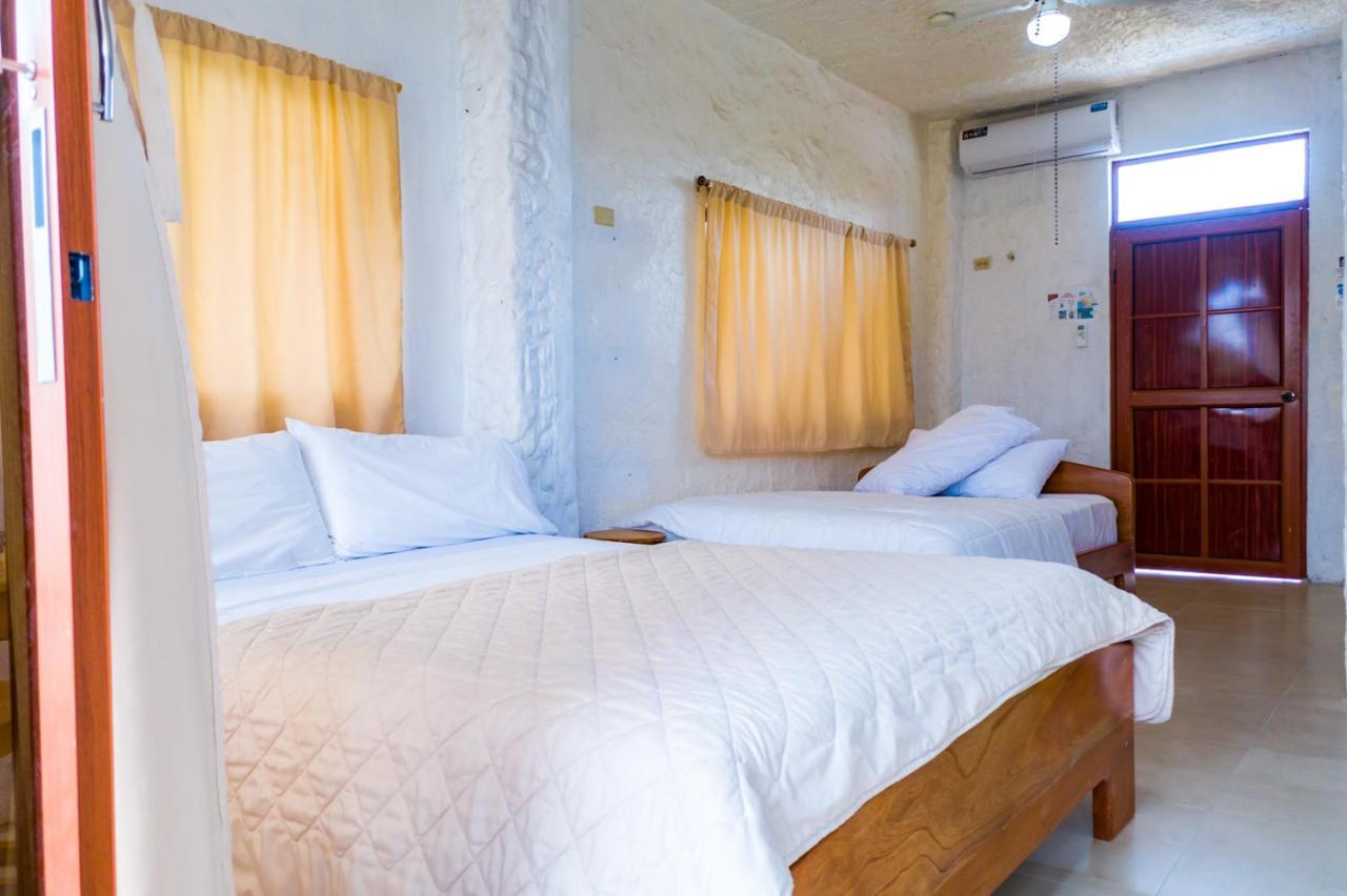 Royal Galapagos Inn ปูแอร์โต บาเกริโซ โมเรโน ภายนอก รูปภาพ