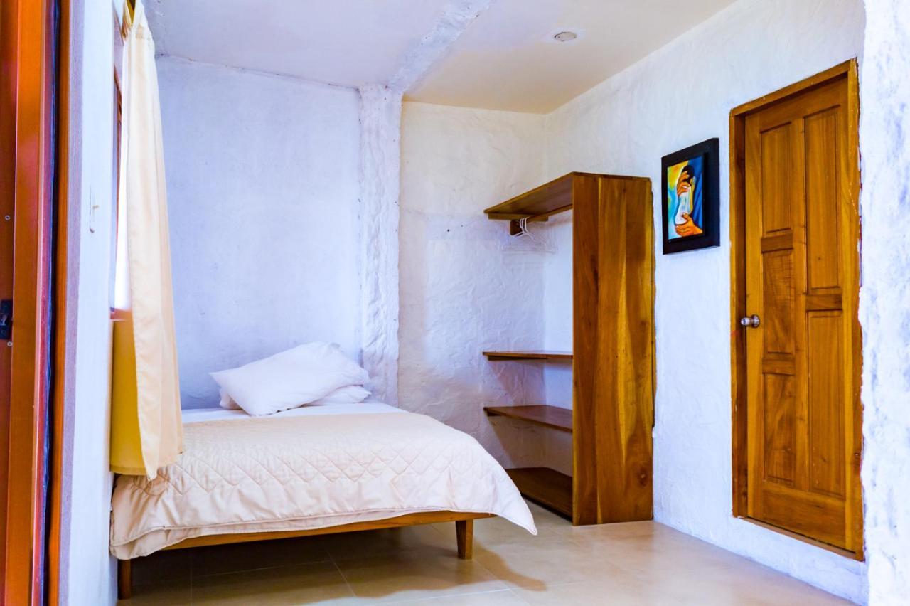 Royal Galapagos Inn ปูแอร์โต บาเกริโซ โมเรโน ภายนอก รูปภาพ