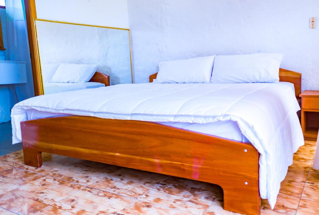 Royal Galapagos Inn ปูแอร์โต บาเกริโซ โมเรโน ภายนอก รูปภาพ