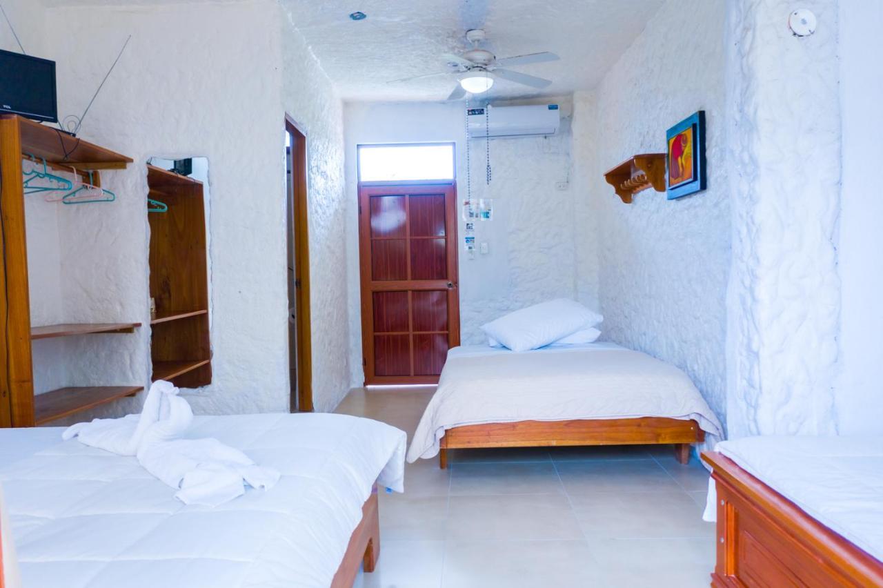 Royal Galapagos Inn ปูแอร์โต บาเกริโซ โมเรโน ภายนอก รูปภาพ