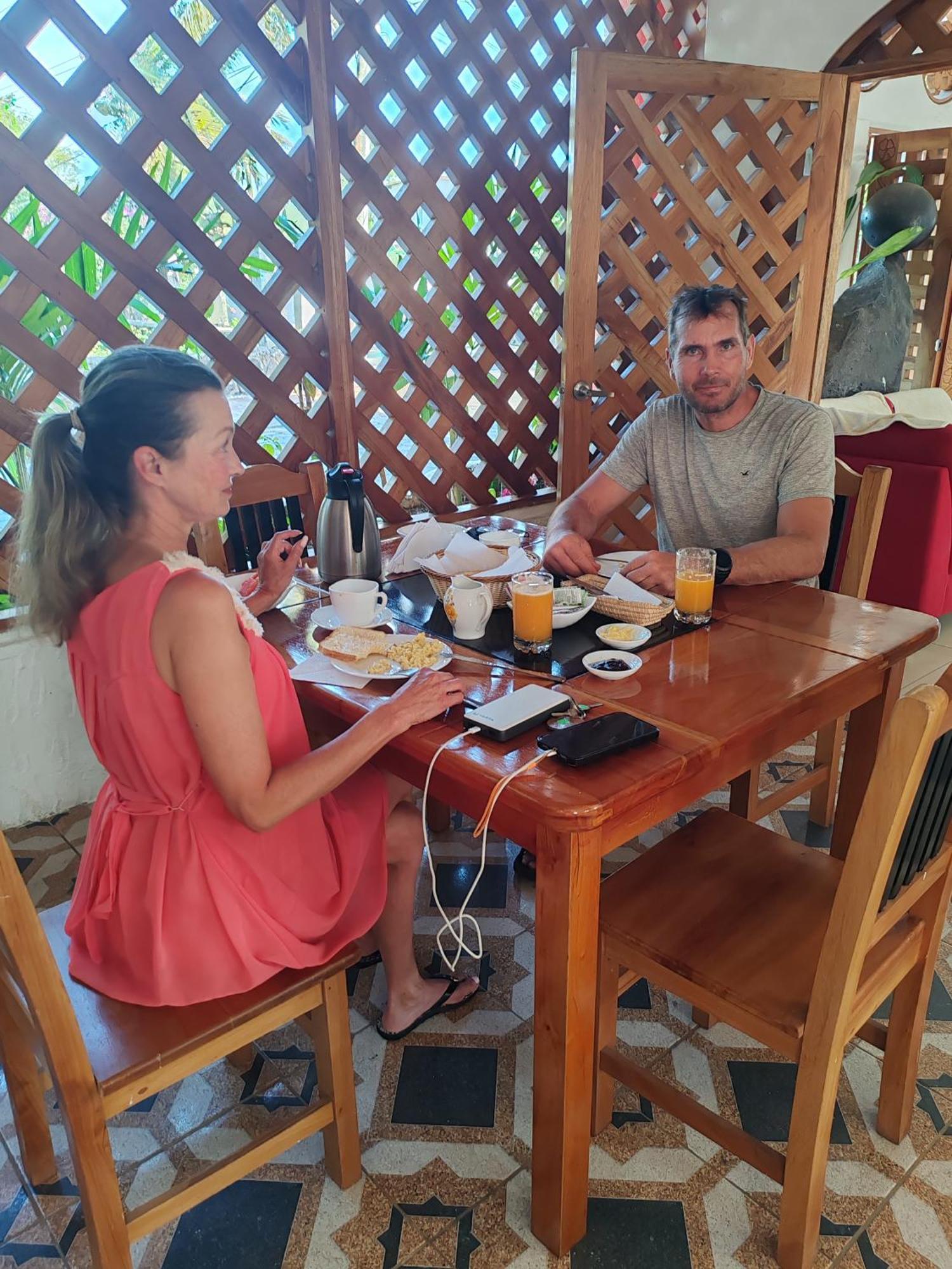 Royal Galapagos Inn ปูแอร์โต บาเกริโซ โมเรโน ภายนอก รูปภาพ