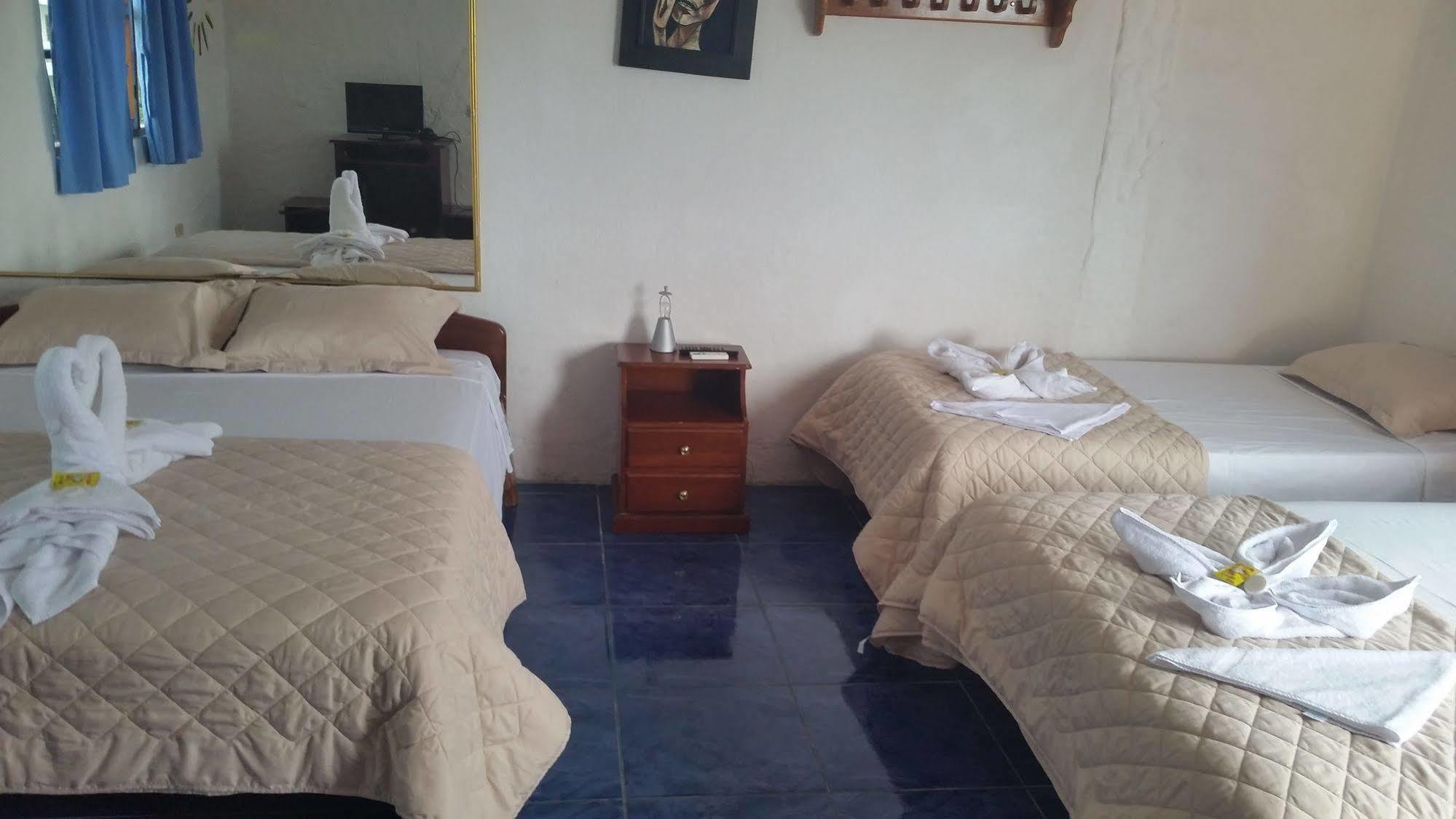 Royal Galapagos Inn ปูแอร์โต บาเกริโซ โมเรโน ภายนอก รูปภาพ