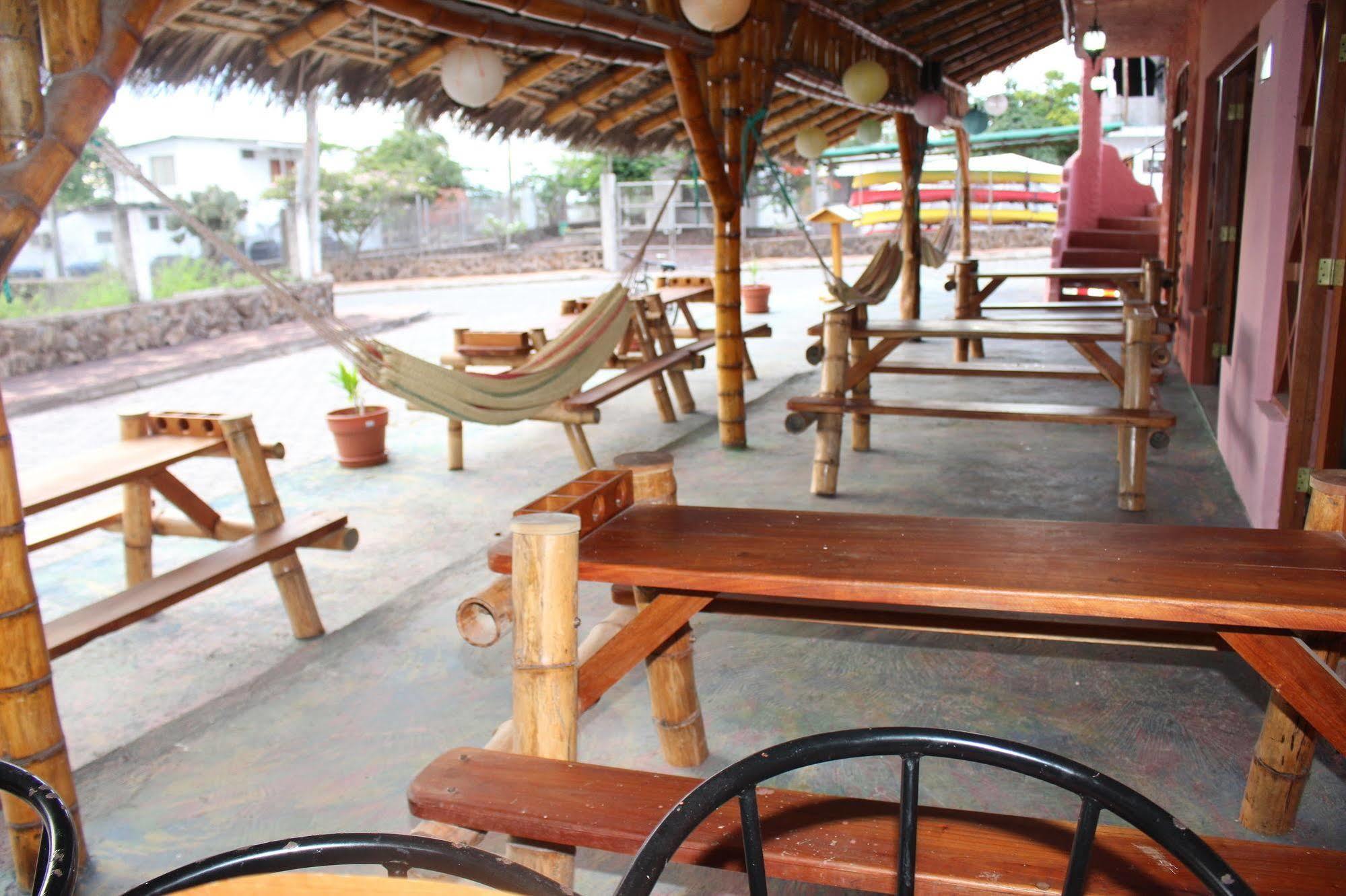 Royal Galapagos Inn ปูแอร์โต บาเกริโซ โมเรโน ภายนอก รูปภาพ